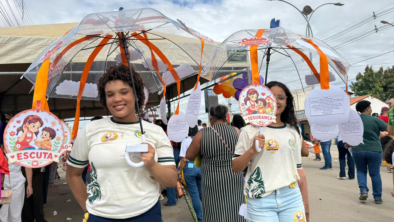Maio Laranja: Prefeitura de Curaçá realiza caminhada contra o abuso e a exploração sexual infantil