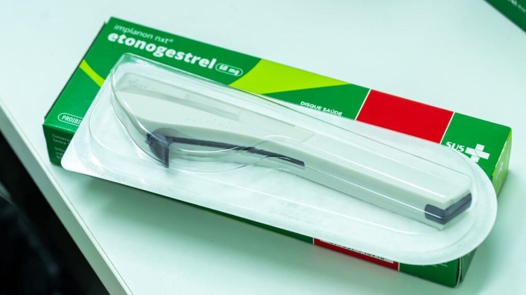 Prefeitura amplia acesso ao implante contraceptivo Implanon na rede municipal de saúde